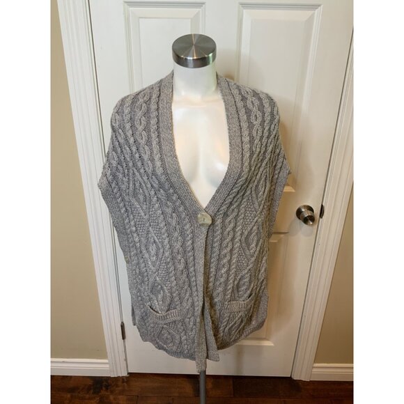 Aran Crafts Gray Cable Knit 100% Merino Wool Sleeveless Sweater Vest, Size XS/S - Picture 1 of 5
